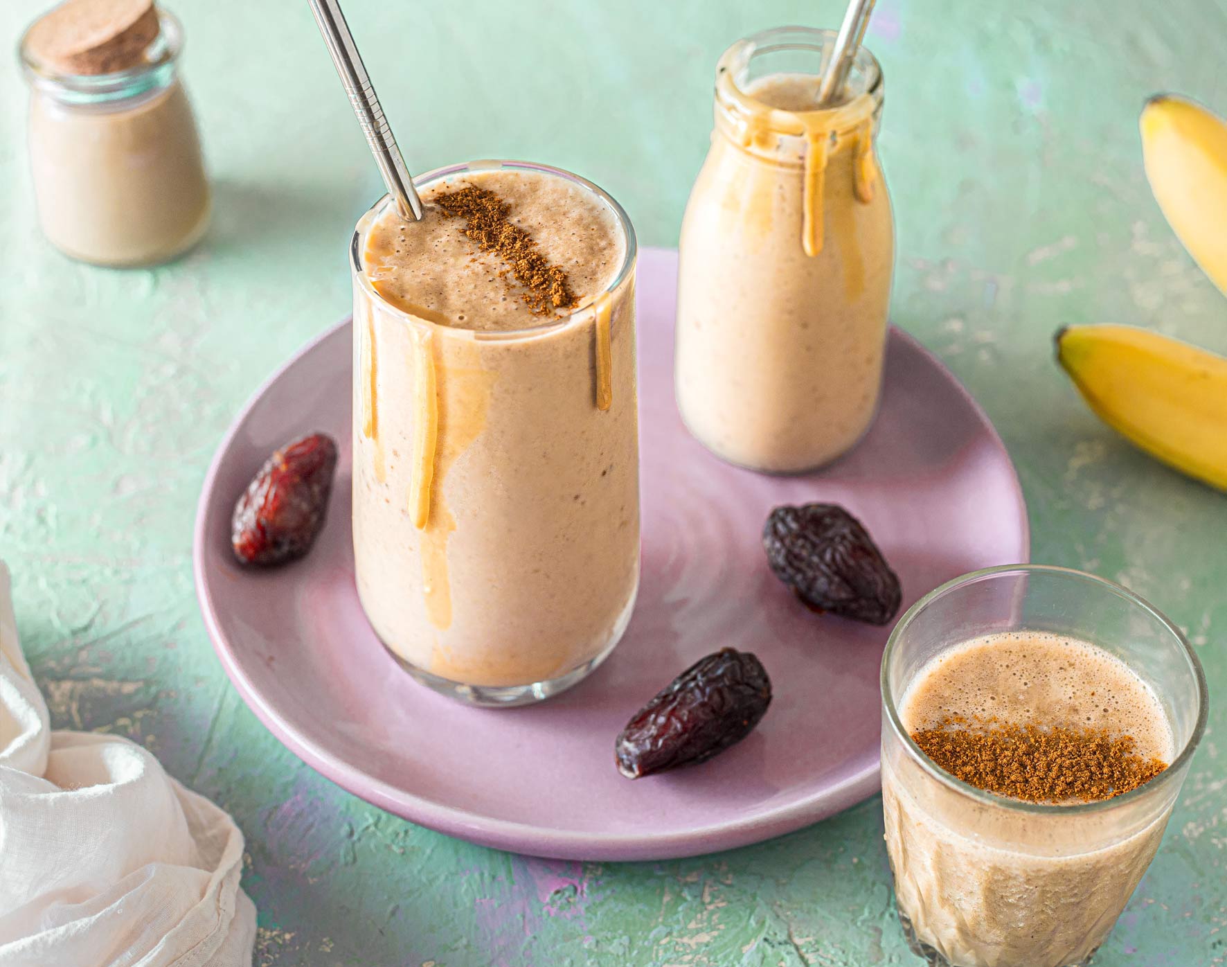 Tahini Date Smoothie - Vegan Recipe