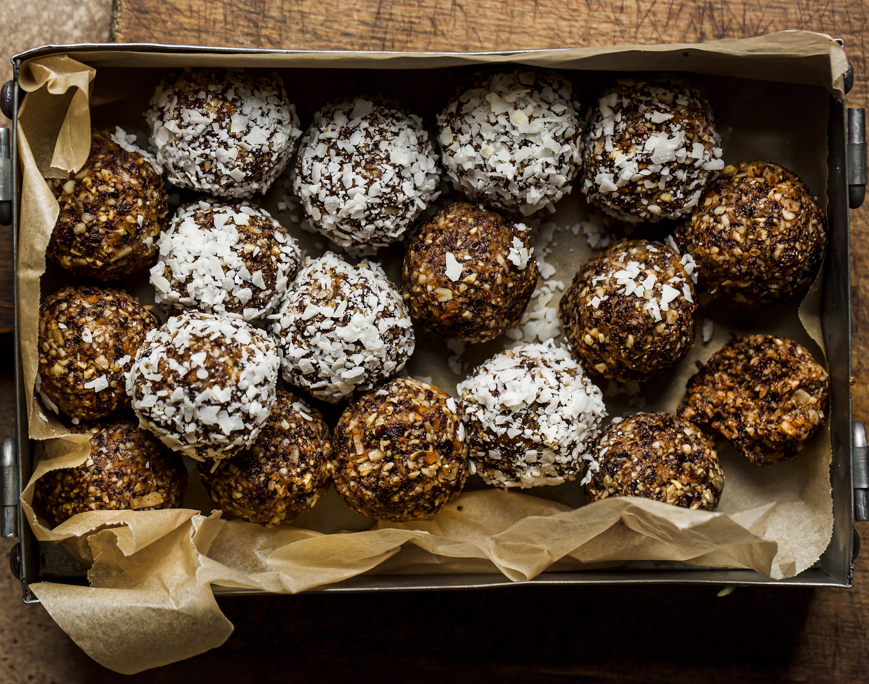 Carrot cake bliss balls